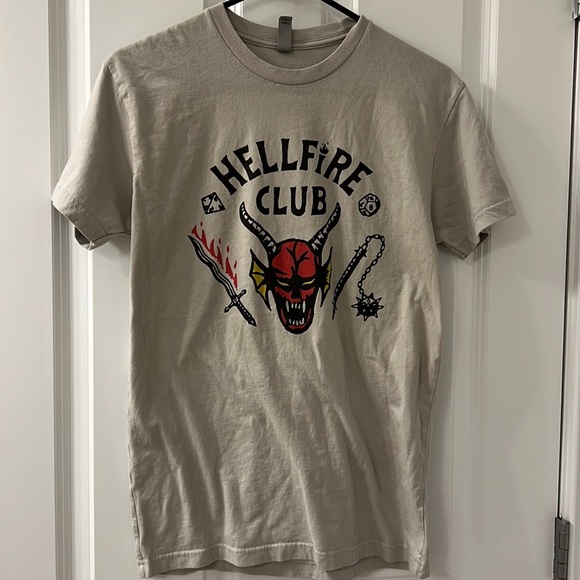Stranger Things Hellfire Club T-Shirt - Picture 1 of 4